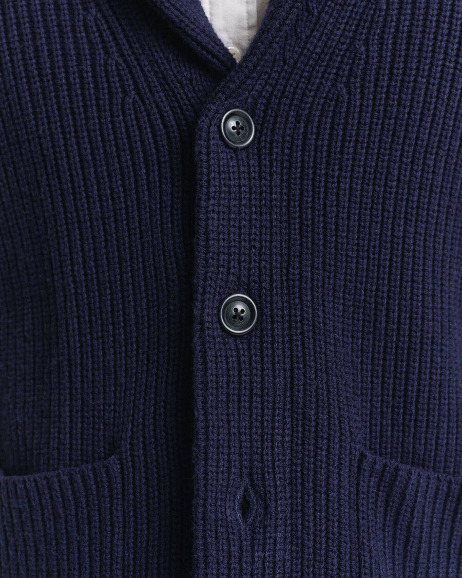 strickjacke mit schalkragen aus wollmischung – abendblau