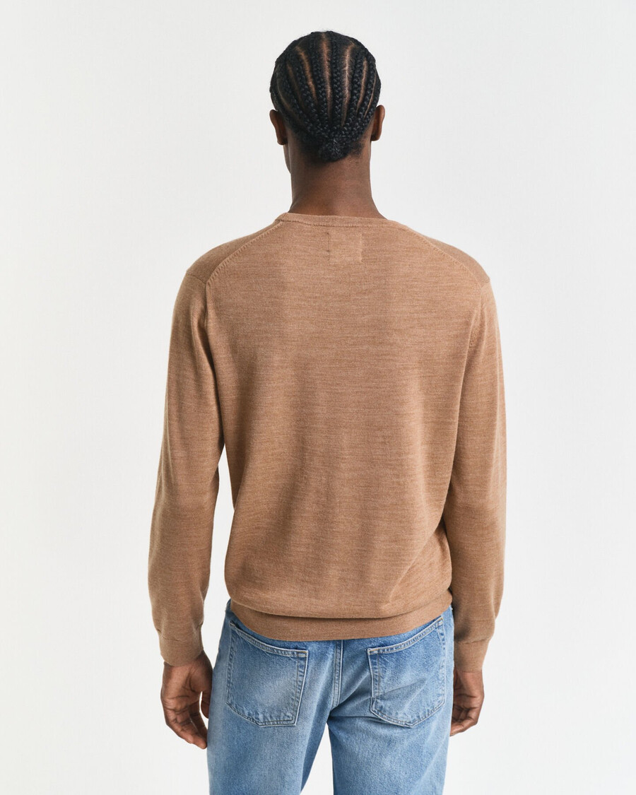 merinowollpullover mit rundhalsausschnitt – dunkelsandmeliert