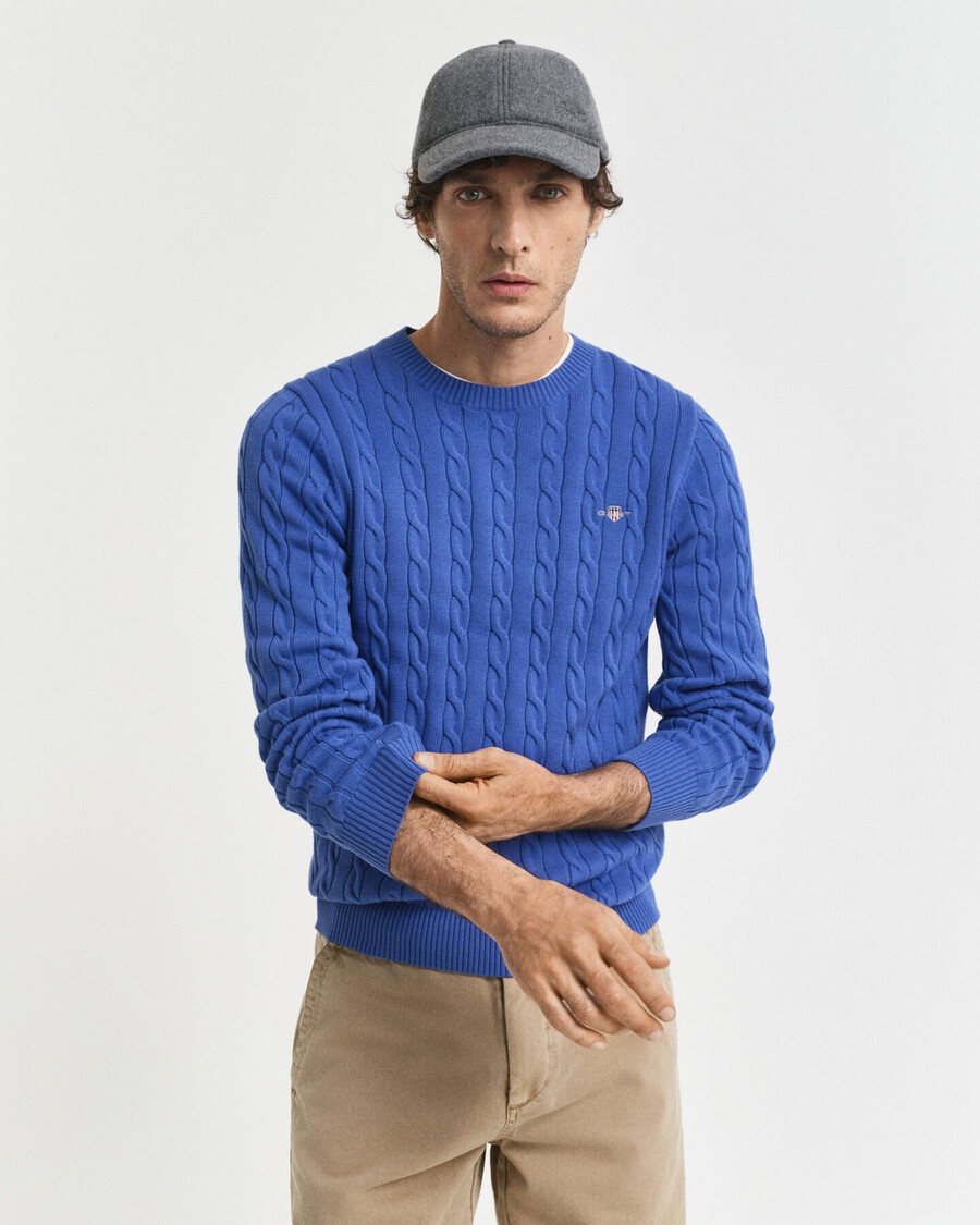 baumwollpullover mit zopfmuster und rundhalsausschnitt – sattes blau