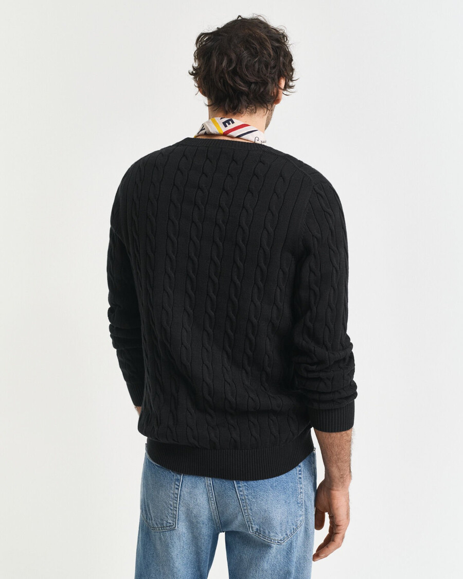 baumwollpullover mit zopfmuster und rundhalsausschnitt – schwarz