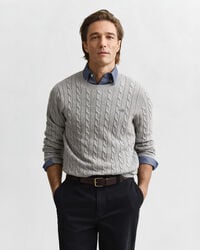 baumwoll-zopfstrickpullover mit rundhalsausschnitt – grau meliert