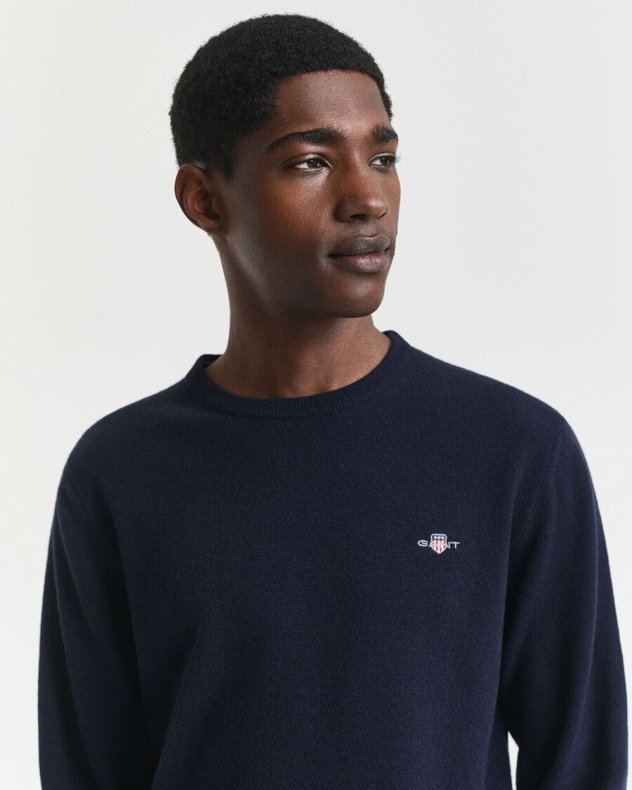 superfeiner lammwollpullover mit rundhalsausschnitt – marineblau
