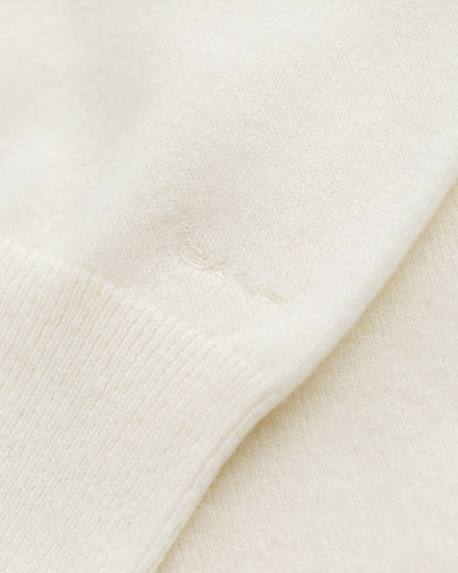 superfeiner lammwollpullover mit rundhalsausschnitt – creme
