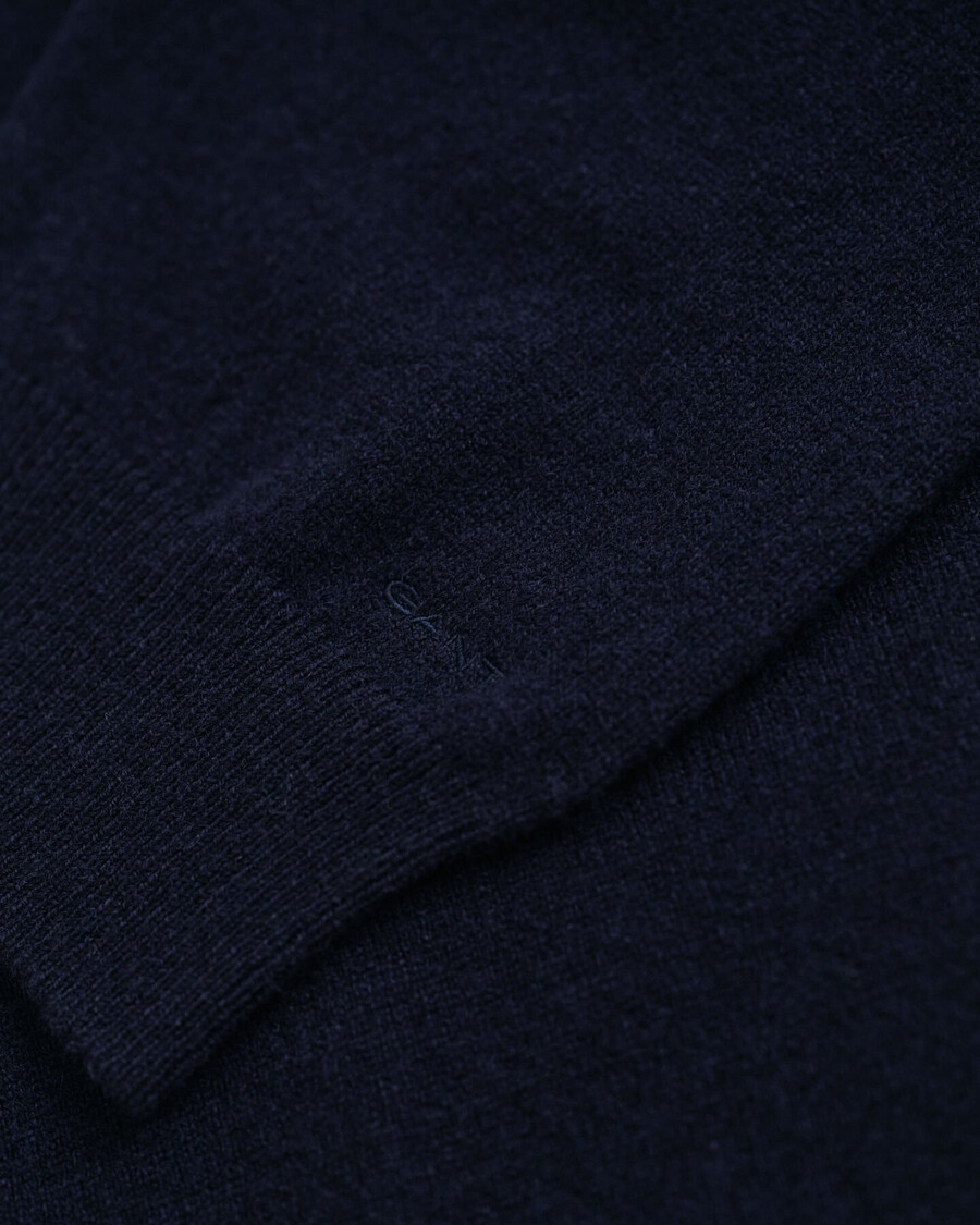 superfeiner lammwollpullover mit rundhalsausschnitt – abendblau