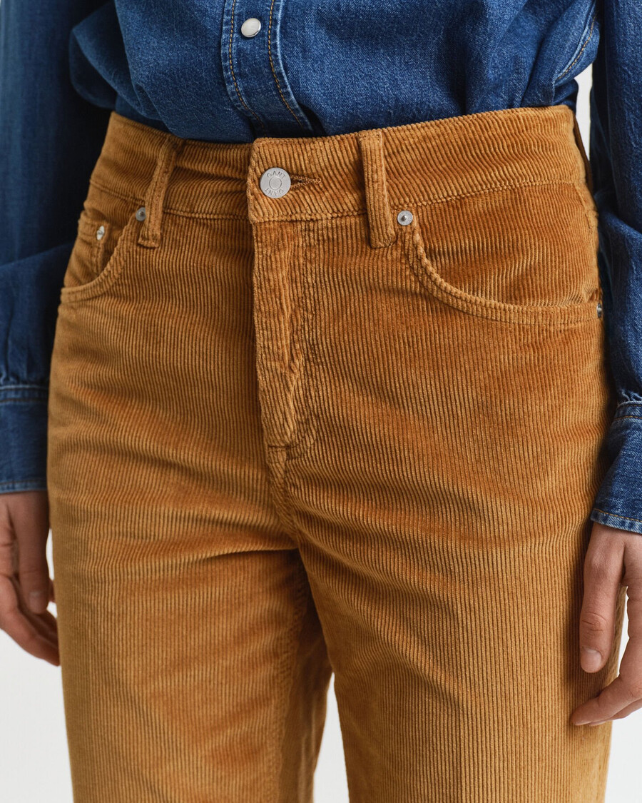 ausgestellte cordjeans – whiskeybraun