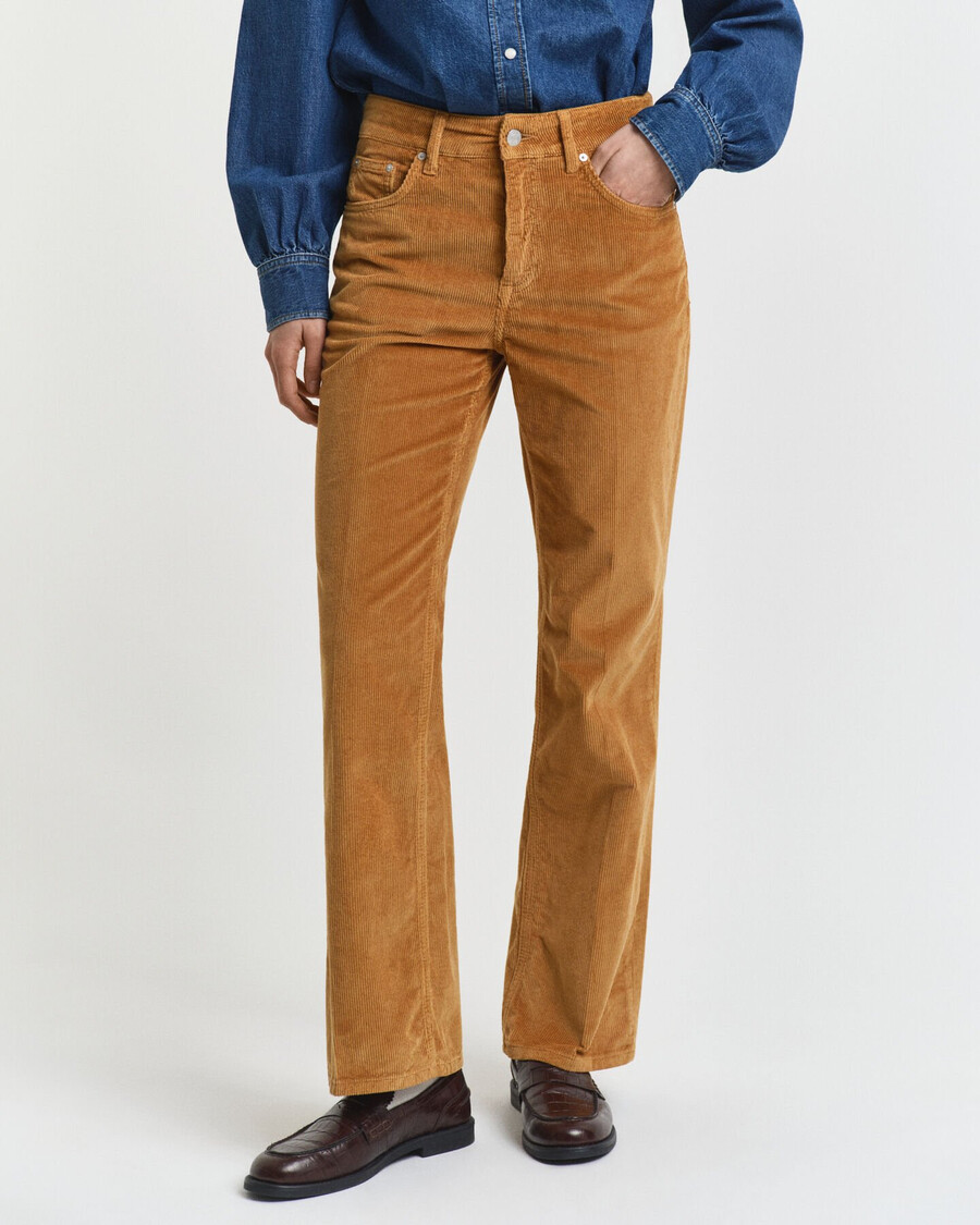 ausgestellte cordjeans – whiskeybraun