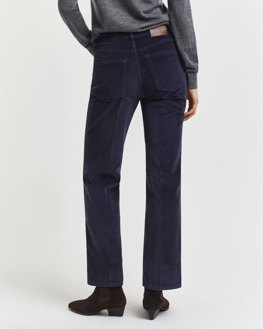 ausgestellte cordjeans – abendblau
