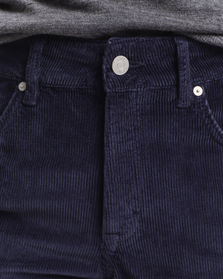 ausgestellte cordjeans – abendblau