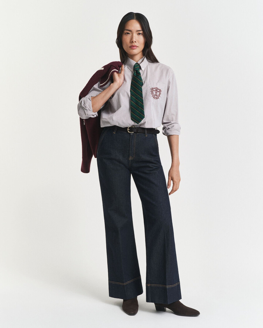 weit ausgestellte taillierte jeans – dunkelblau