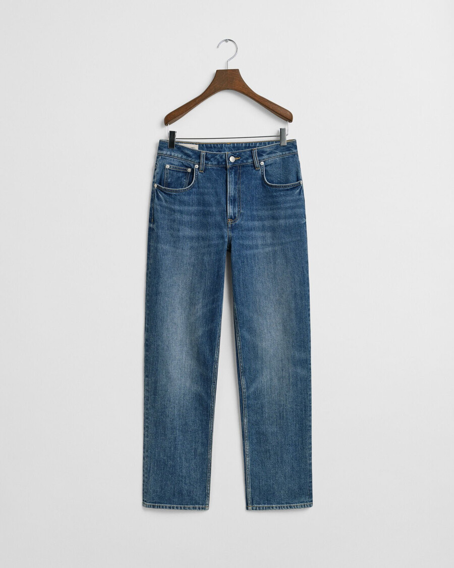 stretch-jeans mit geradem bein – mittelblau eingetragen