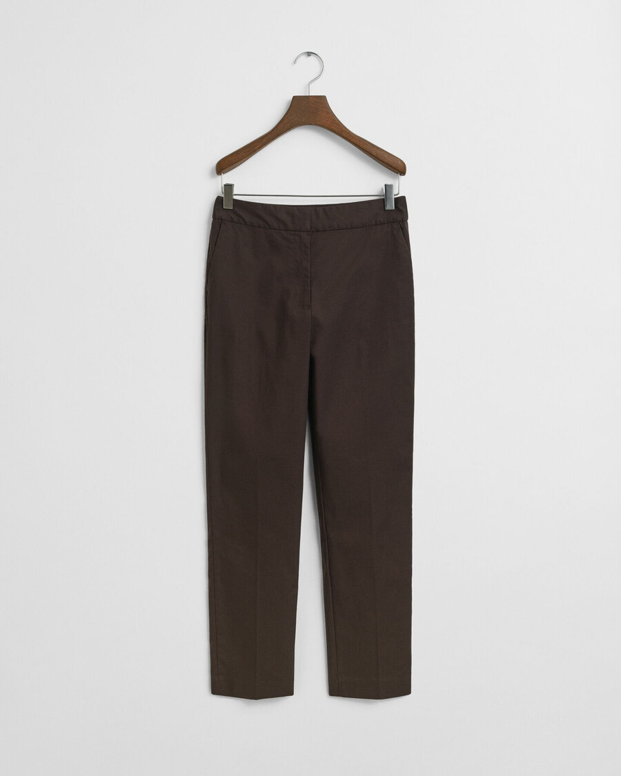 schmal geschnittene hose – dunkelbraun