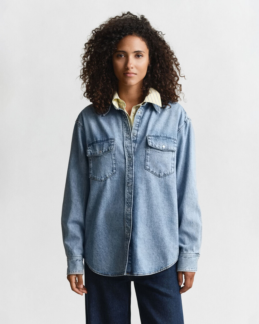 jeanshemd in lässiger passform – mittelblau used-look