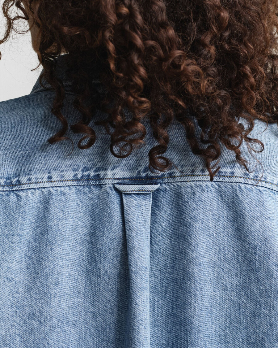 jeanshemd in lässiger passform – mittelblau used-look