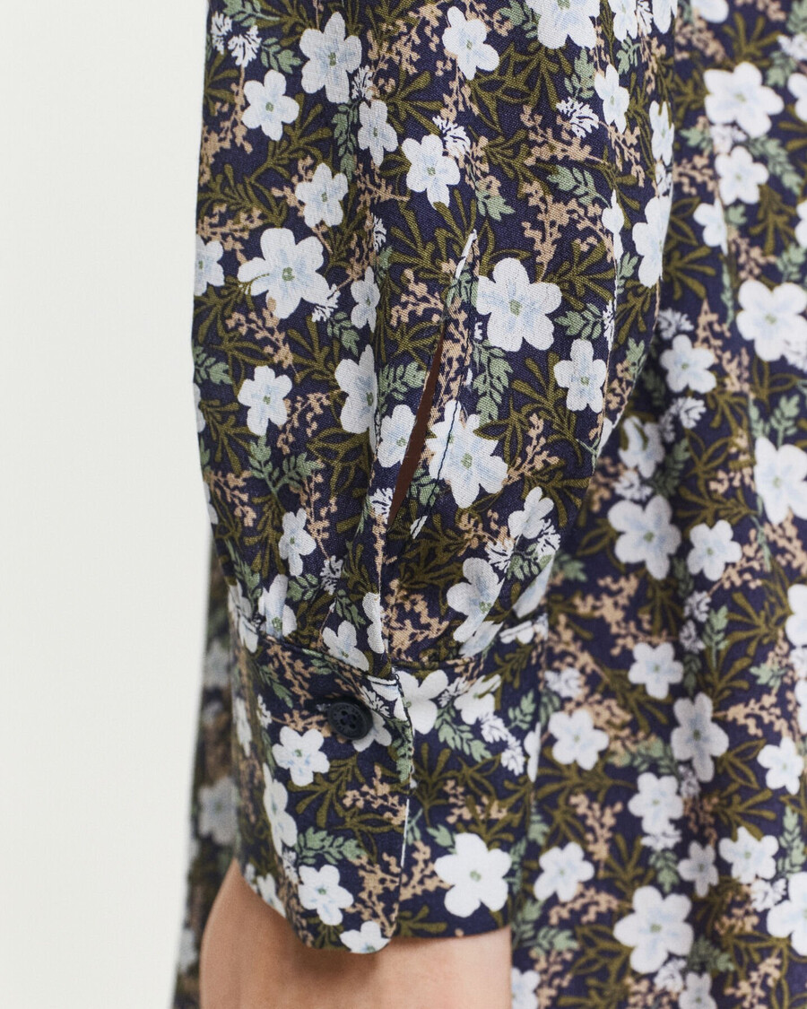 kleid mit blumenmuster – klassisches blau