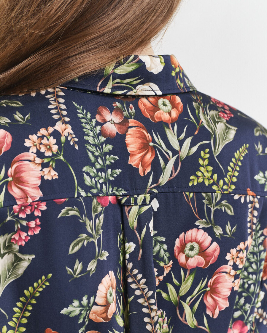 hemdblusenkleid aus viskose mit blumenmuster – abendblau