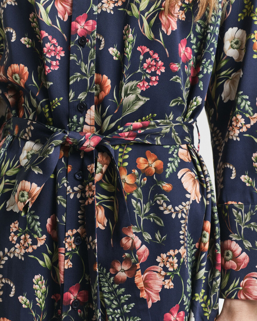 hemdblusenkleid aus viskose mit blumenmuster – abendblau