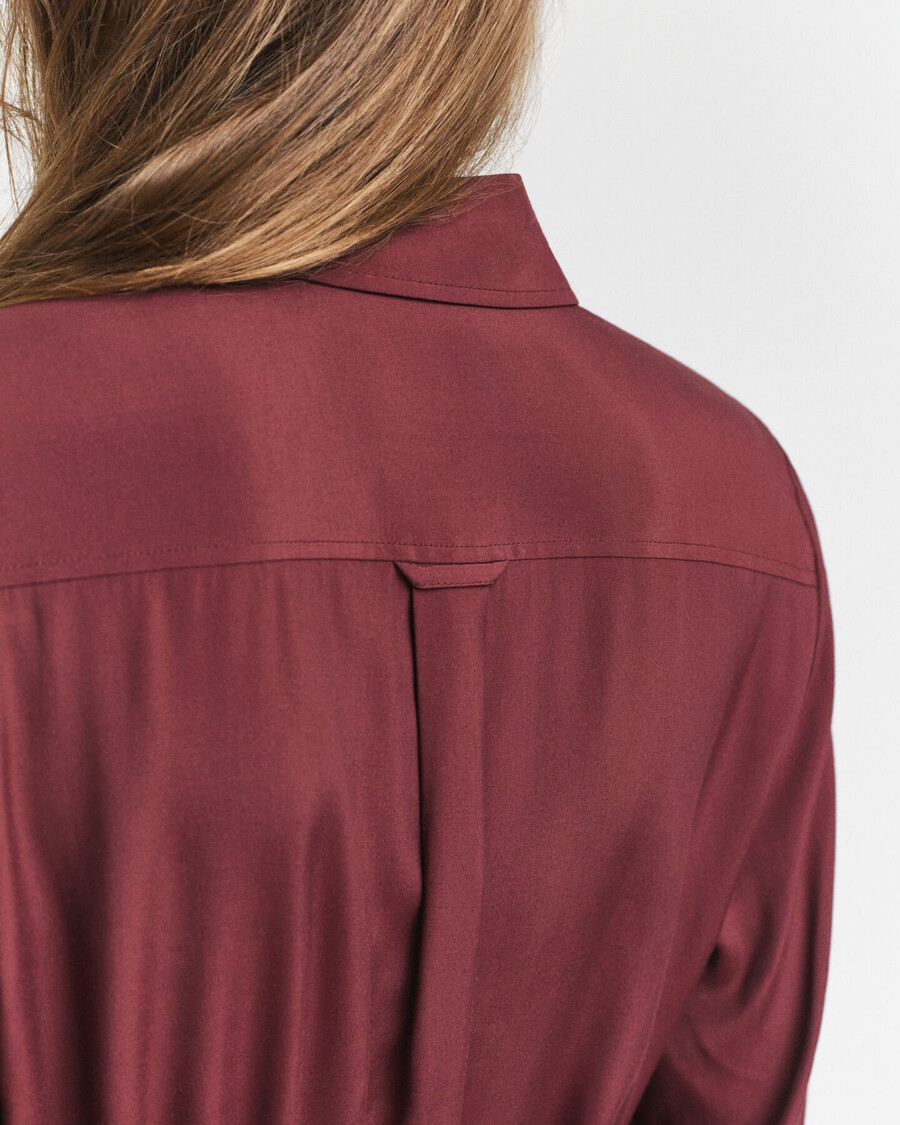 midi-hemdkleid aus viskose – pflaumenwein