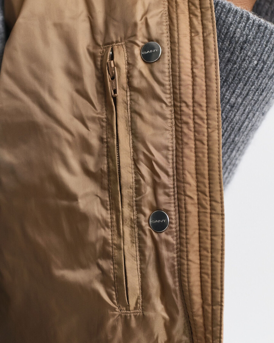 leichte daunenweste – warmes khaki