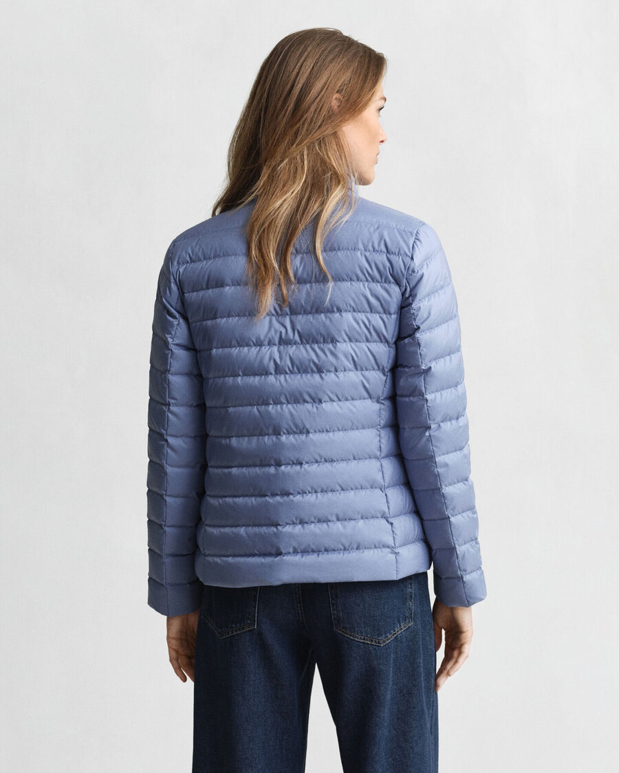 leichte daunenjacke – verwaschener denim
