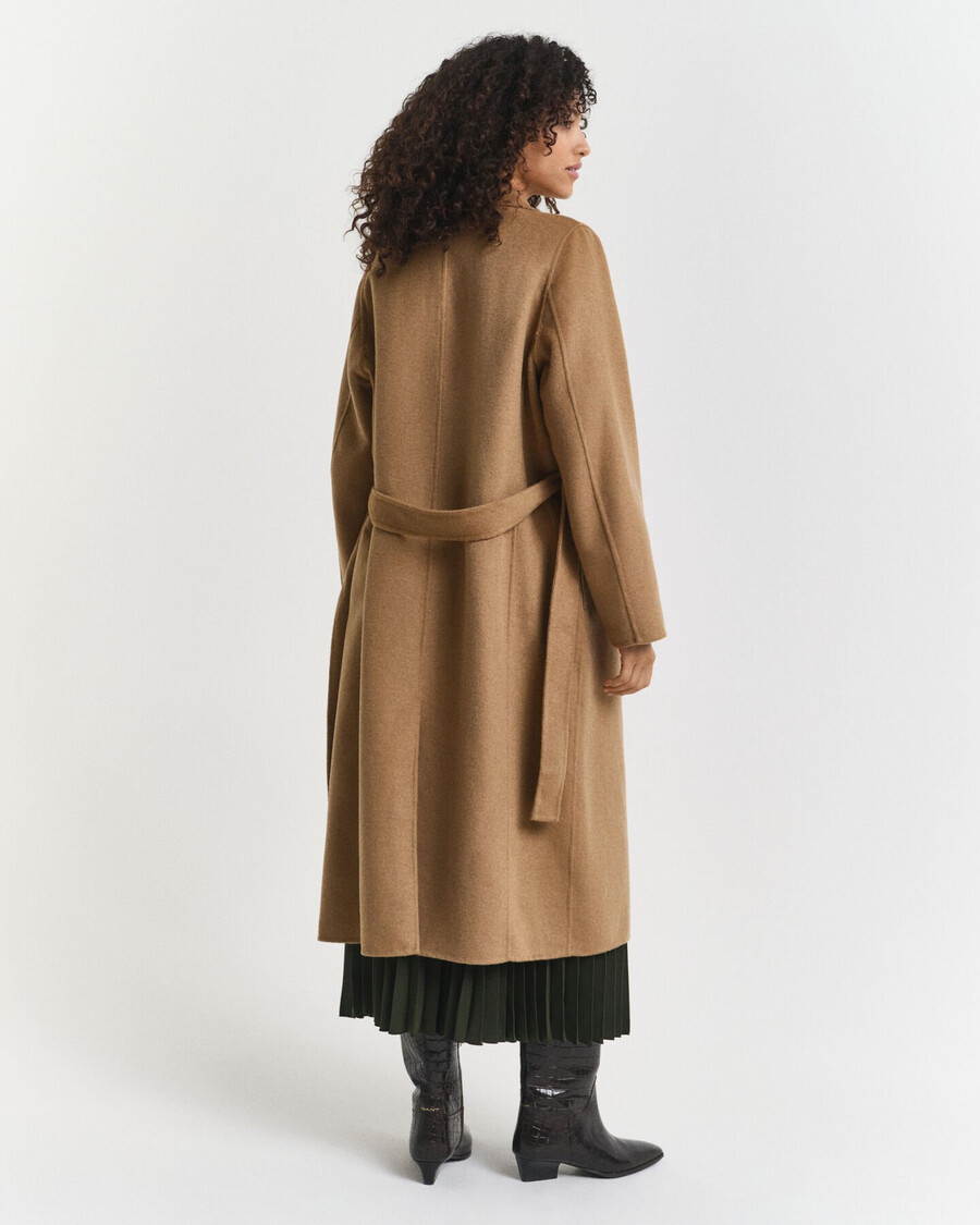 handgenähter mantel mit gürtel – warmes khaki