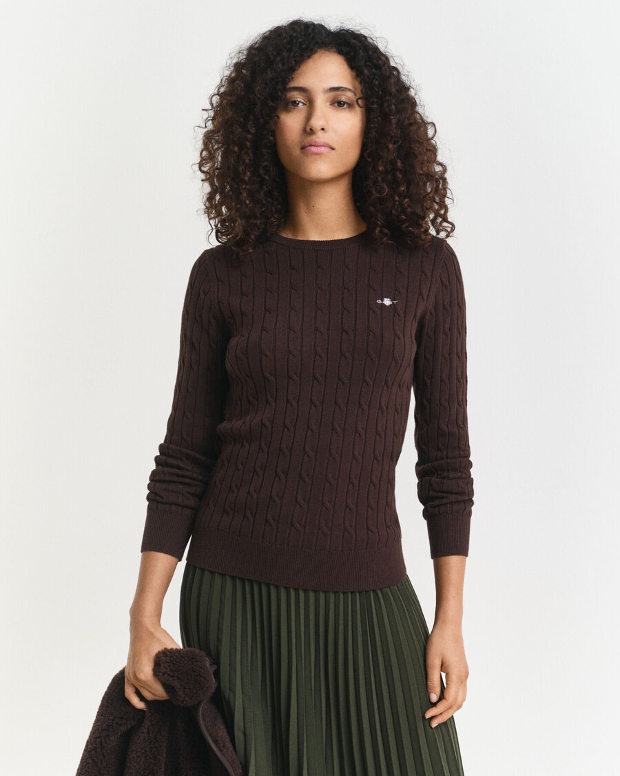 stretch-baumwollpullover mit zopfmuster und rundhalsausschnitt – dunkelbraun