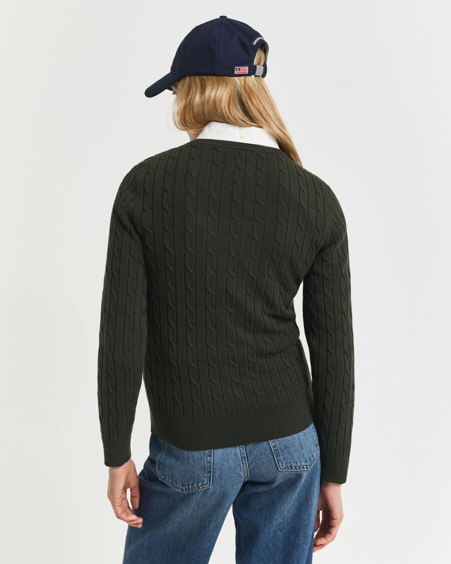 stretch-baumwollpullover mit zopfmuster und rundhalsausschnitt – dunkelmoosgrün