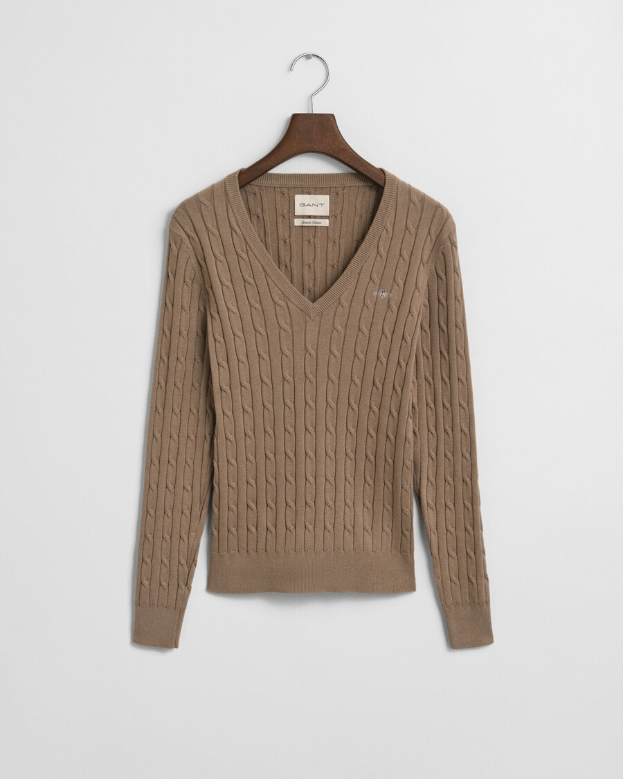 stretch-baumwollpullover mit zopfmuster und v-ausschnitt – taupe-beige