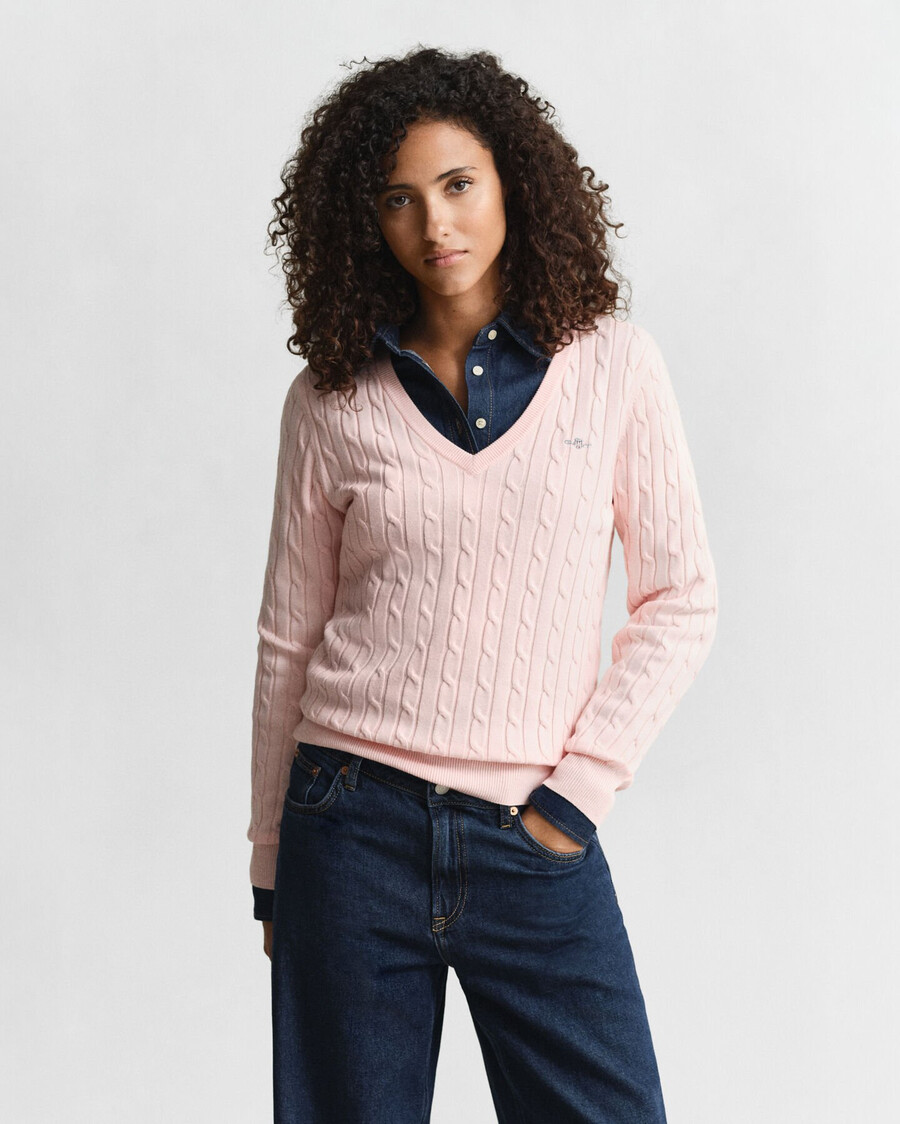 stretch-baumwollpullover mit zopfmuster und v-ausschnitt – aprikosenrosa