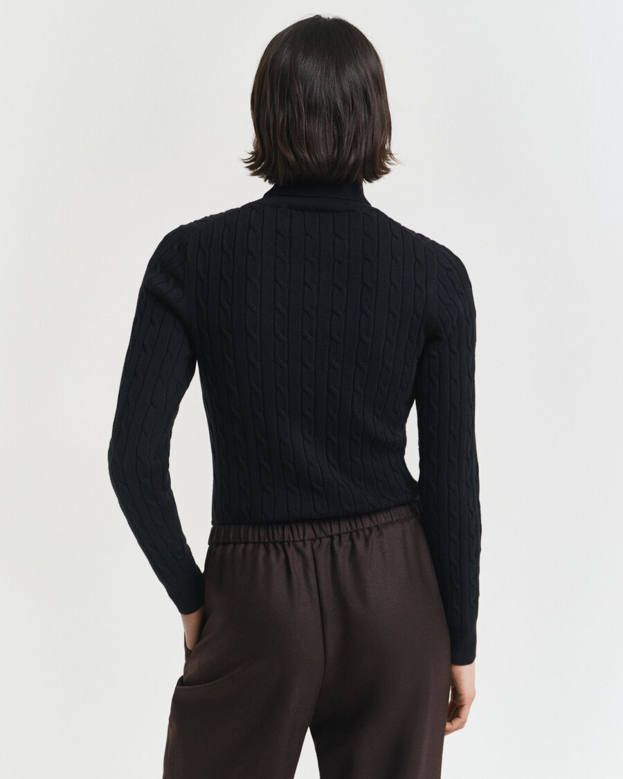 rollkragenpullover aus stretch-baumwolle mit zopfmuster - schwarz