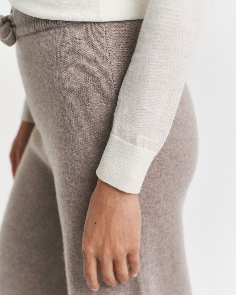 extrafeiner merinowollpullover mit rundhalsausschnitt – creme