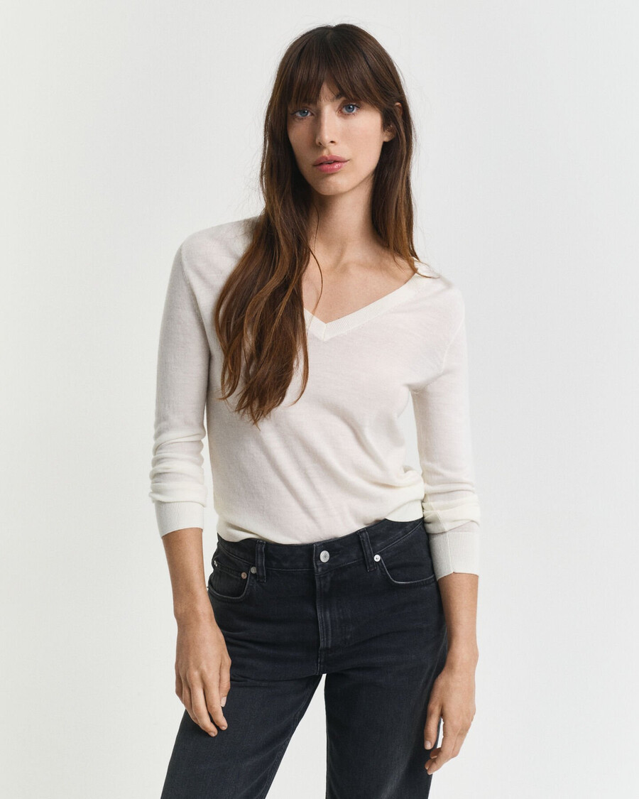extrafeiner merinowollpullover mit v-ausschnitt – creme