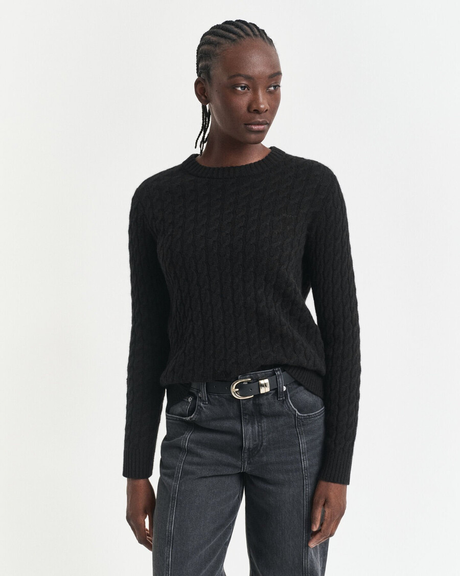 kaschmirpullover mit zopfmuster und rundhalsausschnitt – schwarz