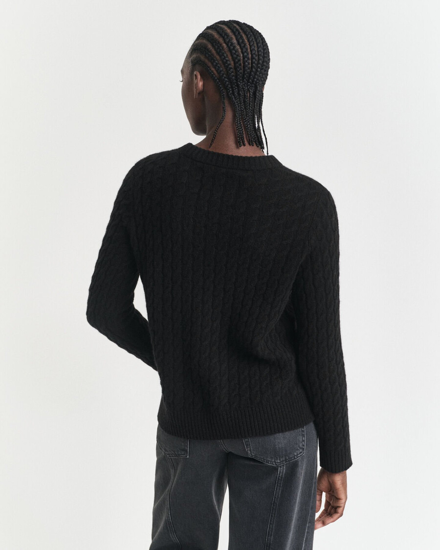 kaschmirpullover mit zopfmuster und rundhalsausschnitt – schwarz