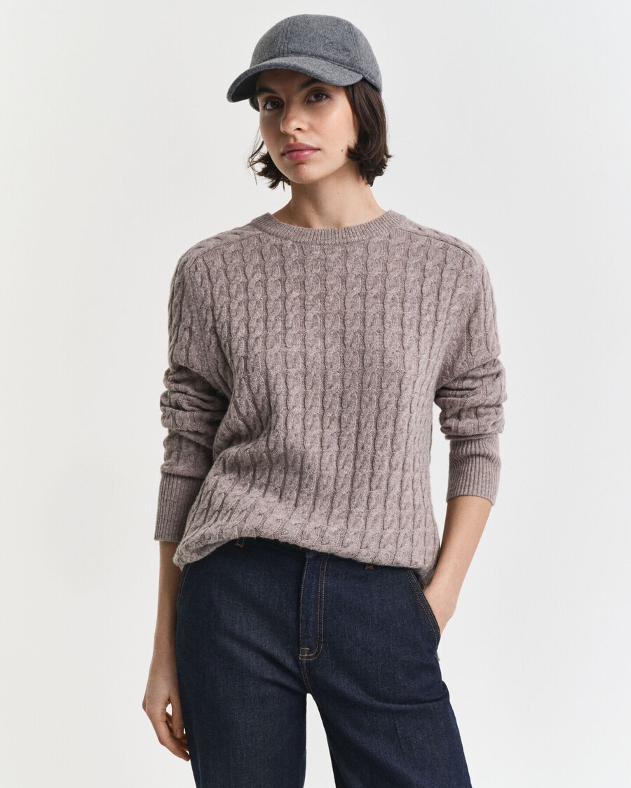 wollpullover mit zopfmuster und rundhalsausschnitt – taupe-beige