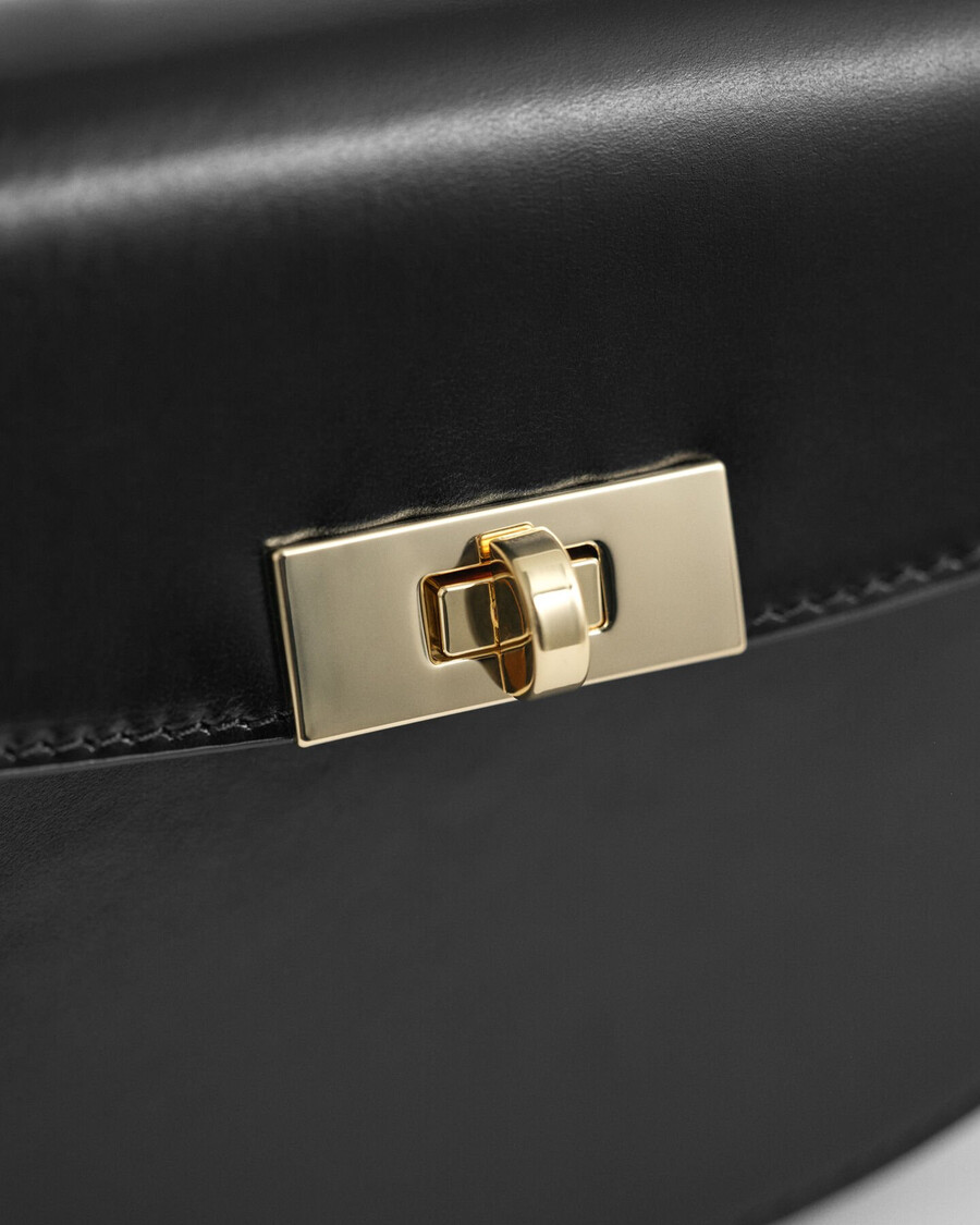 schultertasche aus leder – schwarz