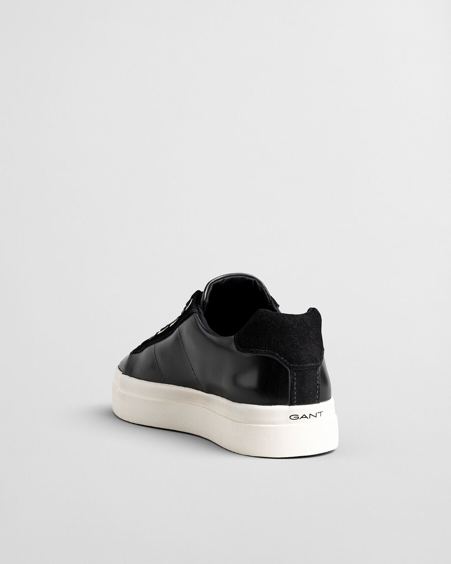 avona sneaker aus schwarzem naplack-leder – ebenholz