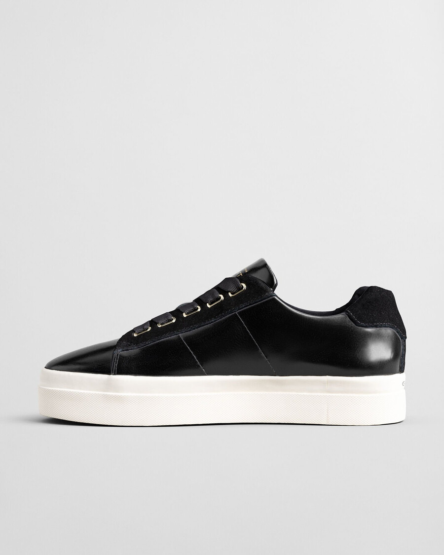 avona sneaker aus schwarzem naplack-leder – ebenholz